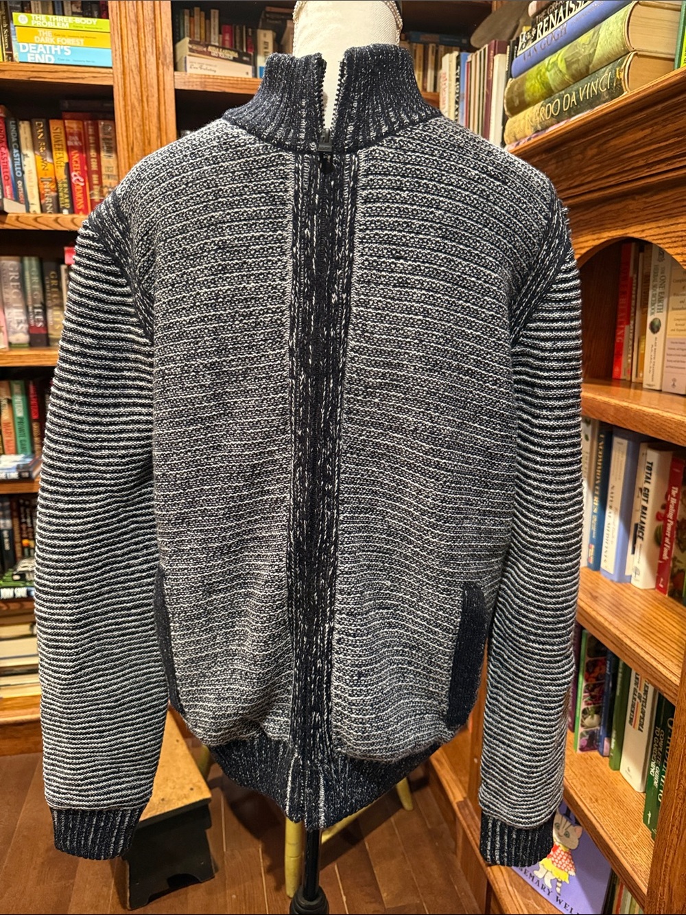 NWT Men's large navy and White Knit Zip-Front Sweater